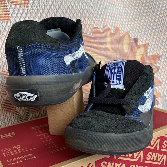 Vans WMNS Evdnt Ultimatewaf
(Deuce) Black/True Blue
VN0ASDY78B2
Sneakers - Picture 6 of 16